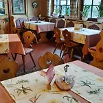 Landgasthof Rotlipp Gaestezimmer Hotel *