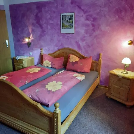 Landgasthof Rotlipp Gaestezimmer * Ortenberg (Hessen)